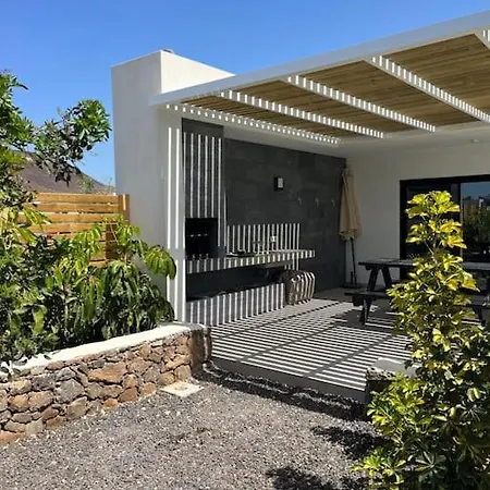 Maison Au Pied Du Calderon Hondo Willa *